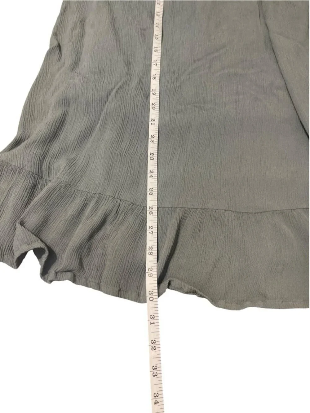 BOBEAU Women's Size Medium Gauzy Midi Skirt in Green-Gray